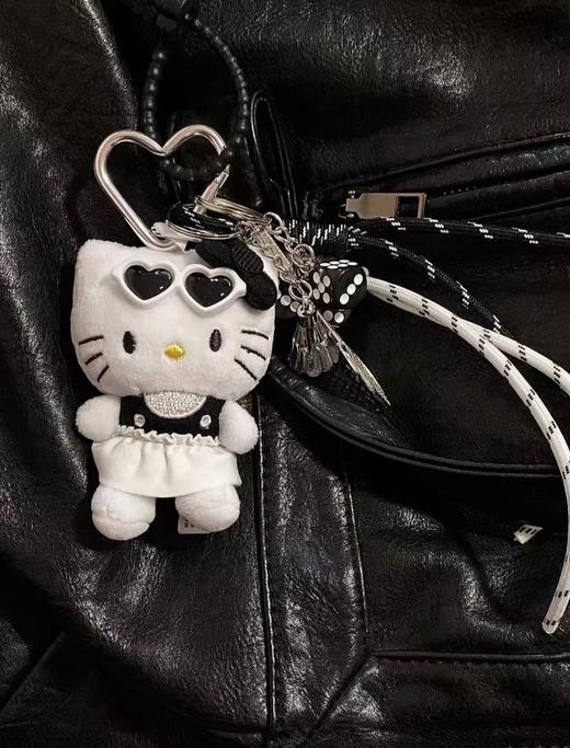 分镜头Hello Kitty挂件少女心爆棚的时尚 各种包包的最佳拍档 商品图3