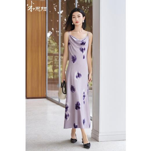 米思阳2025夏季新款温柔淑女风吊带裙设计感气质绝美度假裙子2155 商品图1