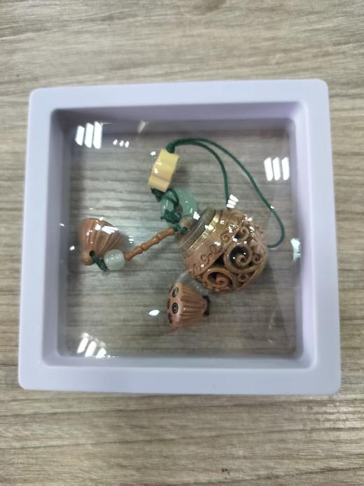 国风绿檀灯笼香囊挂件 商品图0