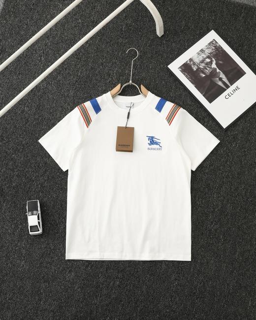 点此购买 巴宝莉夏季男士拼接领口双色织带刺绣短袖T恤 lhy 313570 商品图2