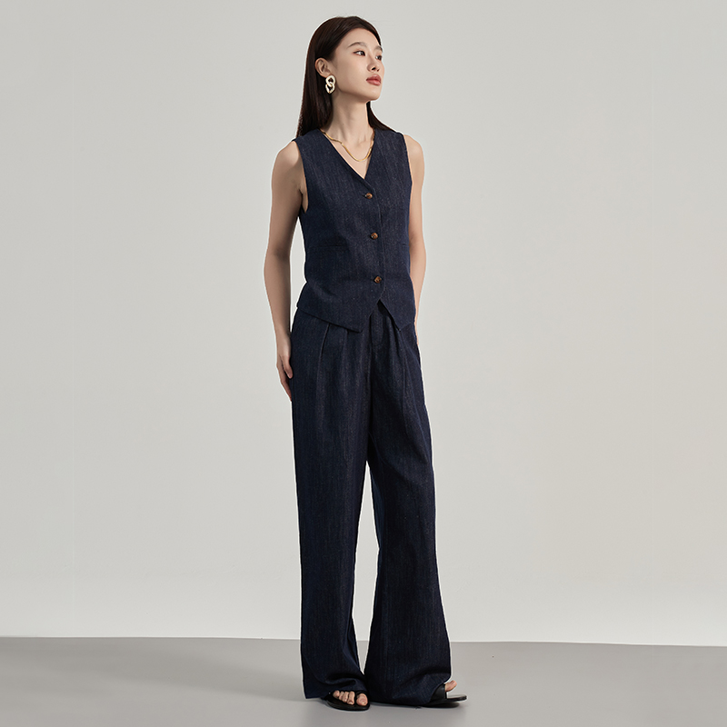 【2件9折】【Petit Bari】法式腔调V领牛仔马甲（水洗产品）亚麻通勤