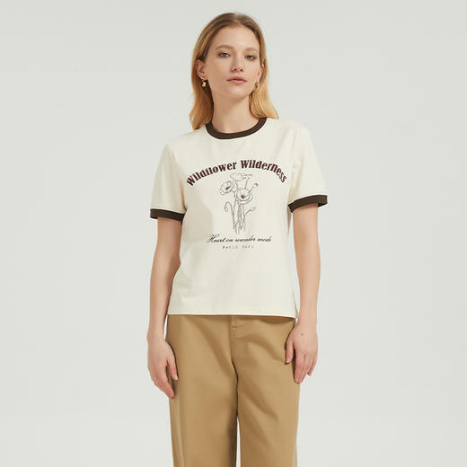 【2件9折】【Petit Bari】(多色)复古撞色花卉印花短袖T恤 商品图1