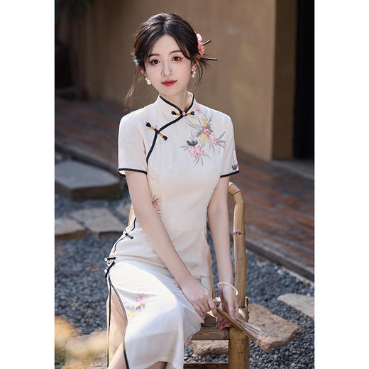 A6086粉花新中式白色旗袍少女2025新款夏季改良日常绝美高端年轻款平时可穿 商品图1