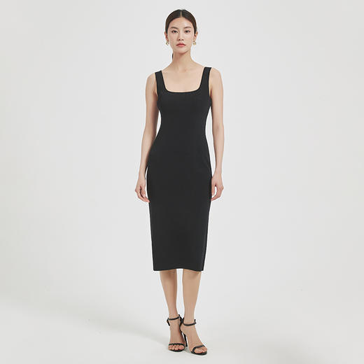 【2件9折】【Petit Bari】 气质修身方领长款连衣裙 平肩显瘦四季连衣裙 商品图0