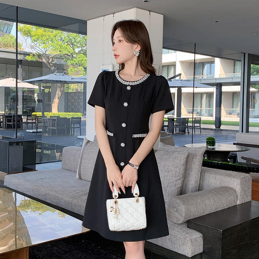 奢姿大码女装2025夏季钉珠减龄连衣裙胖妹妹小香风设计时尚裙子9952869708 商品图2