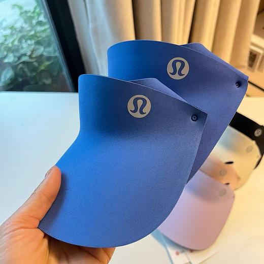 原单正品 Lululemon亲子运动遮阳帽，全新露露家研发的四面弹防晒面料，只有1颗鸡蛋的重量，超轻超软！防晒UPF50+，有效阻隔95%紫外线，亲子款。外网售价38美刀！！！ 商品图10