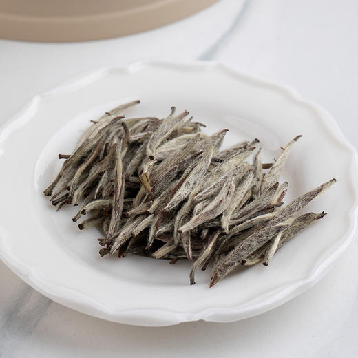 2013年福鼎白毫银针（2两装） 商品图4