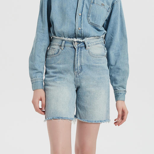 【2件9折】【Petit Bari】花朵贴布绣毛边牛仔短裤 直筒浅色浅蓝色薄款 商品图0