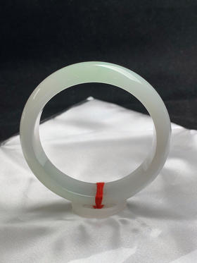 612555，58圈口，冰飘甜绿正圈平安镯，底子冰胶，冰润完美