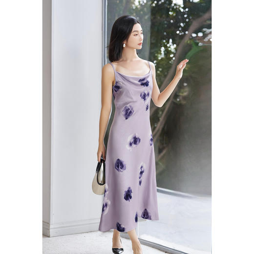 米思阳2025夏季新款温柔淑女风吊带裙设计感气质绝美度假裙子2155 商品图3