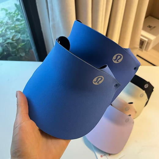原单正品 Lululemon亲子运动遮阳帽，全新露露家研发的四面弹防晒面料，只有1颗鸡蛋的重量，超轻超软！防晒UPF50+，有效阻隔95%紫外线，亲子款。外网售价38美刀！！！ 商品图11