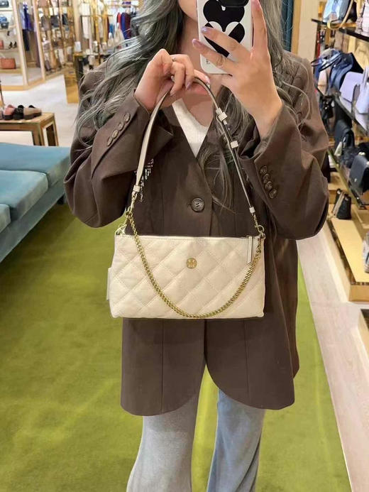 ¥1499🇺🇸TB willa系列腋下包🔥高高级鱼子酱皮质，设计成了麻将包的样子，上身超级好看。两根肩带，一根链条式一根是可调节短皮带式！尺寸28*15*7cm 商品图4