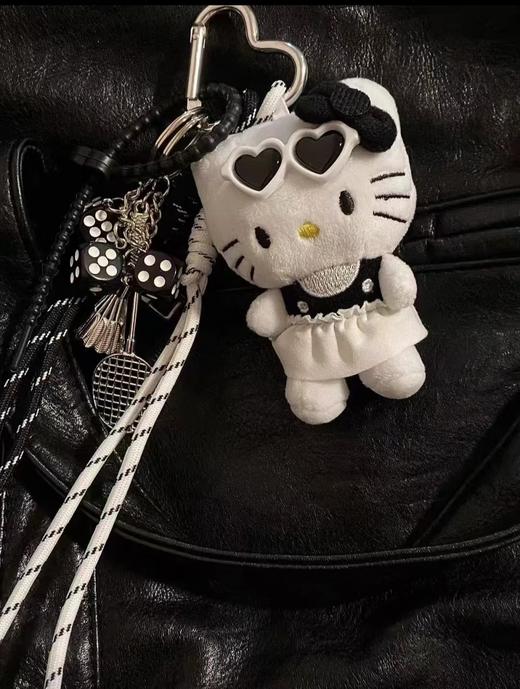 分镜头Hello Kitty挂件少女心爆棚的时尚 各种包包的最佳拍档 商品图1