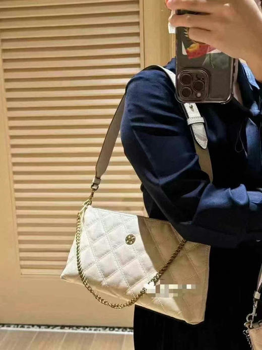 ¥1499🇺🇸TB willa系列腋下包🔥高高级鱼子酱皮质，设计成了麻将包的样子，上身超级好看。两根肩带，一根链条式一根是可调节短皮带式！尺寸28*15*7cm 商品图5