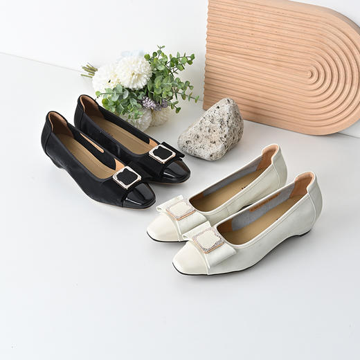 经典鲨2025春季新品牛皮革低粗跟浅口套脚甜美蝴蝶结通勤单鞋女KG383-517031 商品图1