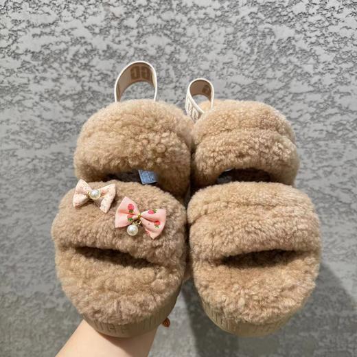 2楼UGG1120876女款带毛凉拖吊牌价999 商品图3