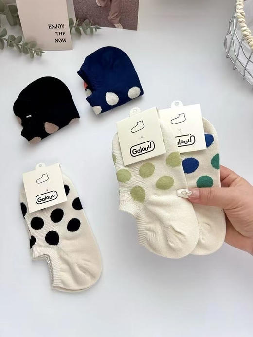 【正品Galouu韩风波点不掉跟隐形浅口船袜】韩风满满的波点船袜戳心巴了！好小清新~

均码 35-40，五双一组 商品图9