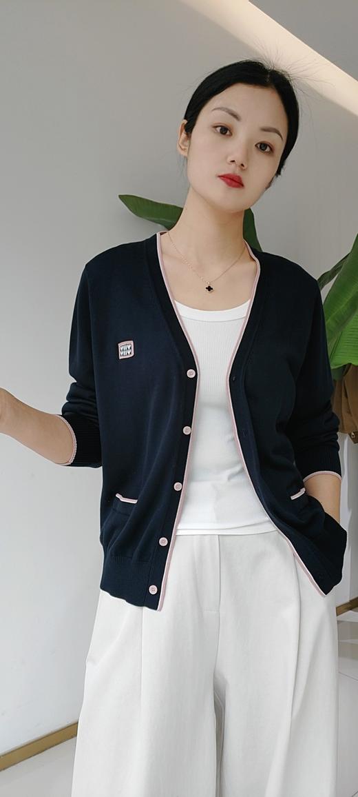 589501天丝粉边开衫 商品图1