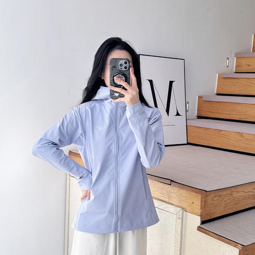 保暖连帽软壳 女短外套 商品图0