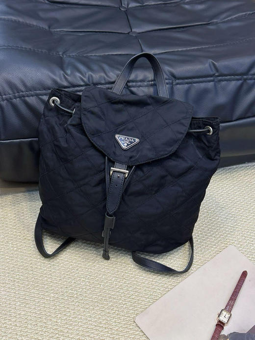 Prada 黑色 降落伞布 双肩包 商品图0