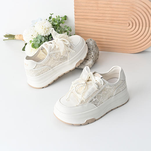 经典鲨2025夏蕾丝仙女风牛皮革甜美蝴蝶结透气厚底显高休闲鞋女KW326-529021 商品图4
