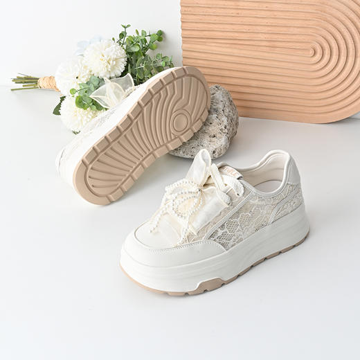经典鲨2025夏蕾丝仙女风牛皮革甜美蝴蝶结透气厚底显高休闲鞋女KW326-529021 商品图5