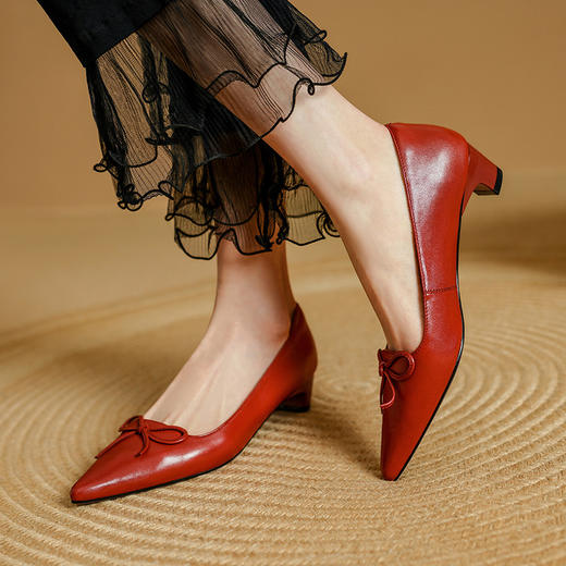 【预售5天】绝美蝴蝶结尖头单鞋女新款法式通勤浅口低跟皮鞋PS&PS3106 商品图4