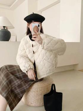 太划算了！！韩系6772炫彩牛角扣下摆可抽绳绗缝夹棉外套-喜出