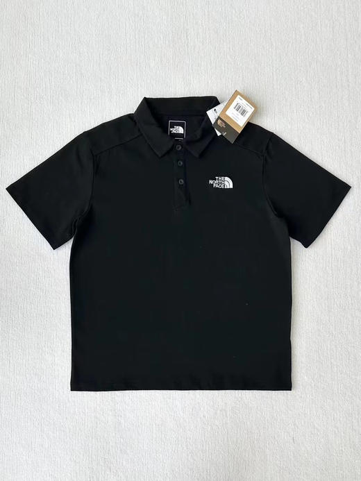 正品TNF 北面POLO衫25春夏吸湿翻领短袖速干T恤
纯棉面料，舒适透气，吸湿排汗。
吊牌齐全，洗唛齐全，防伪镭射标齐全。
黑色  藏蓝  石灰白 粉色
尺码MLXLXXL 商品图1