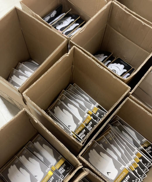 全新卡拉威日单尾货高尔夫羊皮手套，只有左手
尺码全齐22.23.24.25.26码
材质：全羊皮，最舒服的青灰羊皮 商品图7