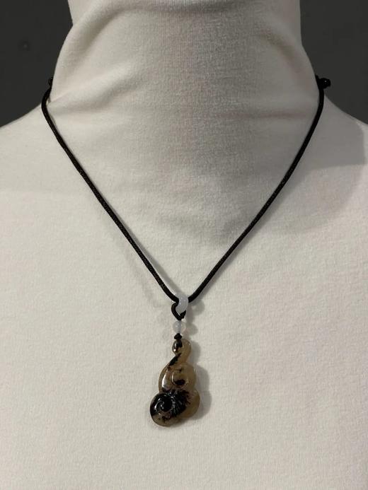 黑沁白玉灵芝如意形吊坠，顺丰包邮 商品图9