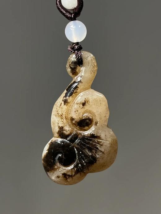 黑沁白玉灵芝如意形吊坠，顺丰包邮 商品图0