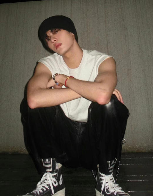 特别福利‼️🔥🔥🔥夏天必备🔴纯棉【伊泺杉男士正肩虎头刺绣背心】 款式极简 无论是单穿还是内搭都非常有少年感！宽肩正肩版，尽显男人挺阔胸膛！ 商品图4