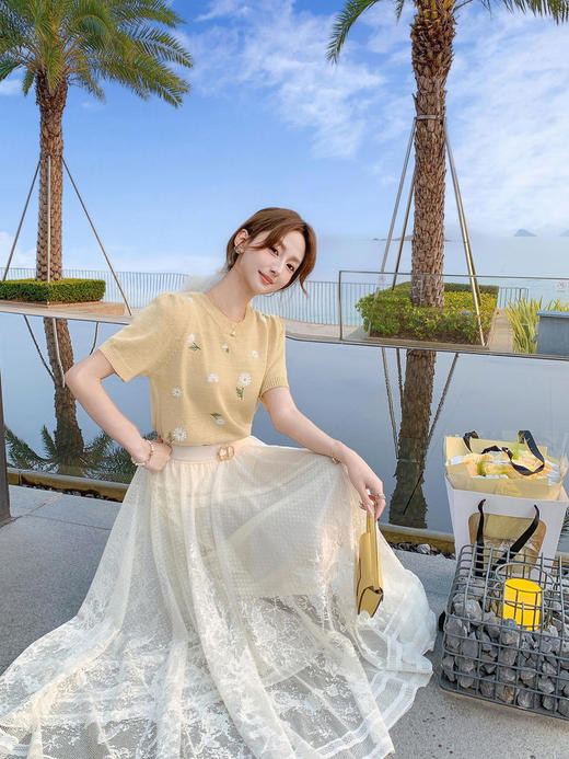 张心子【莫奈花园】夏款圆领设计感短袖T恤上衣 U2503028 商品图7