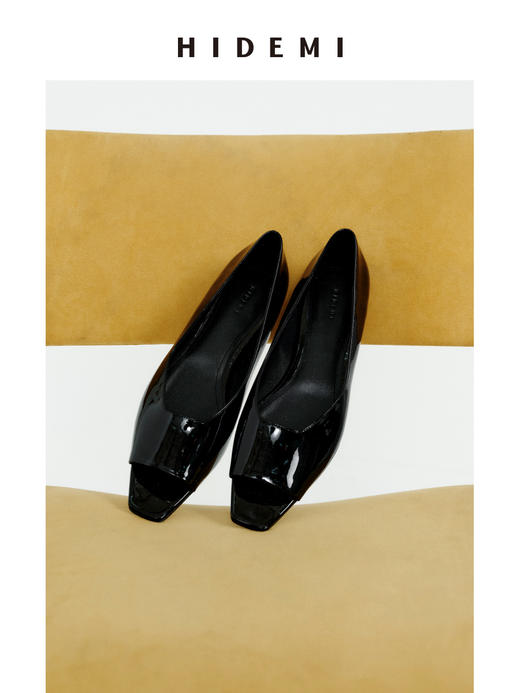 HIDEMI 进口牛漆皮极简设计感鱼嘴镂空露趾小坡跟增高单鞋 白色/黑色 商品图0