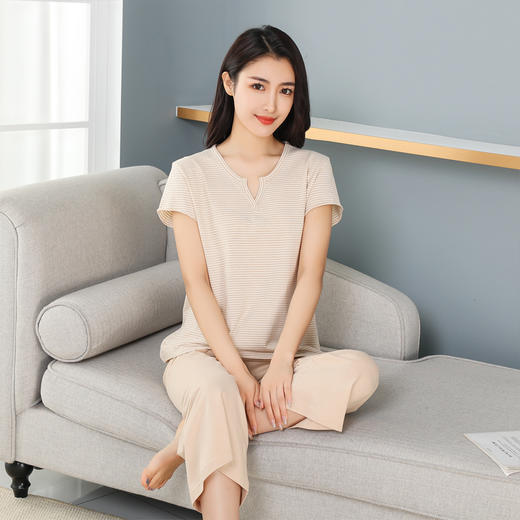 简约V领休闲套（七分裤）  本白/棕色（女） 商品图1