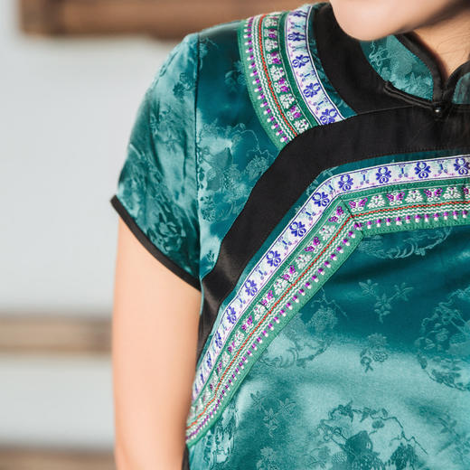 【林栖设计小店】改良旗袍马面裙元素绣花显瘦2025夏季新品拼真丝连衣裙1952122 商品图5