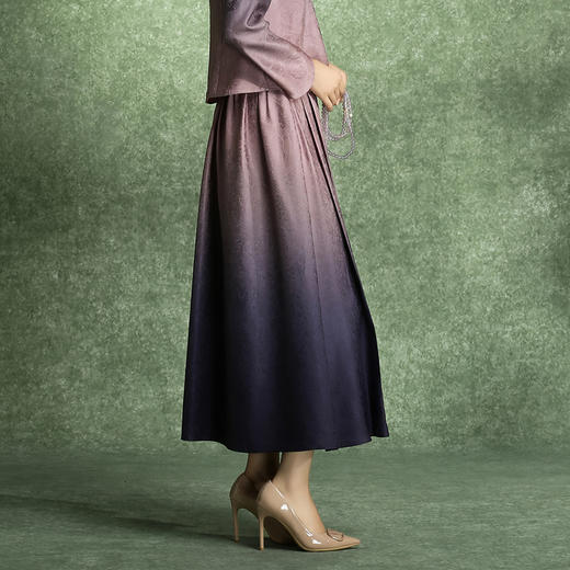 吉祥衣家新中式国风紫色渐变晕染高端气质修身女装下衣紫烟缈半裙 商品图2