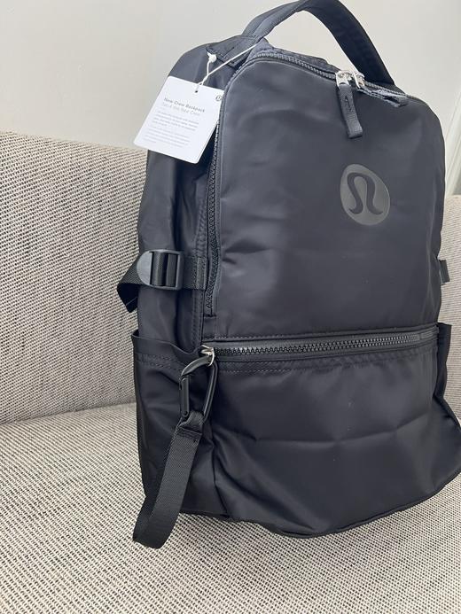 点此购买 lulu露露男女款短途旅行双肩包 sz 313748 商品图4