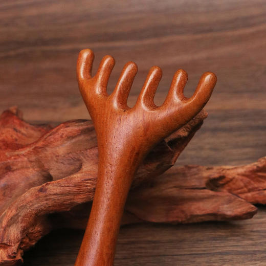 【檀木鹿角按摩梳】鹿角按摩梳小钉耙檀木 挠头皮按摩梳五爪头部经络梳防静电 商品图1