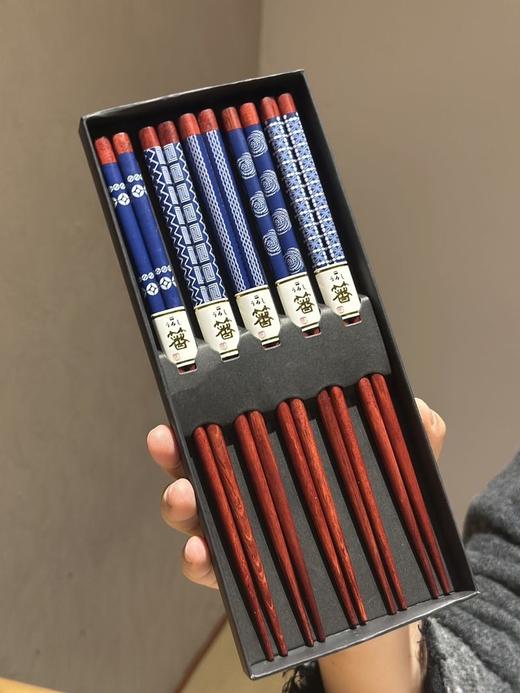 比羽毛还轻盈的筷子「YEEPERCAT 日式筷子亅每一双筷子的末端都有原创的图案❗️🥢出口日本的高品质筷子，精致、轻盈！    ✅ 高级陶瓷釉一擦即净!    ✅ 抗菌 ！防霉 ！耐高温 商品图3