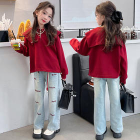 【儿童服饰丨复古英文绣花牛仔裤】面料亲肤舒适，走线工整布面平整，版型很立体，弹力裤腰设计，穿脱方便上身不束缚，时尚简约，多种风格随意切换，男孩女孩都能穿