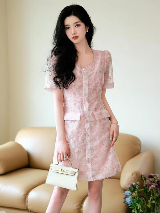 奢姿大码女装2025夏季减龄碎花时尚连衣裙胖妹妹绣花设计方领裙子9952869289 商品图1