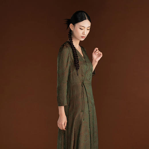 吉祥衣家国风V领气质优雅高级新中式显瘦轻奢女装山扶晚月连衣裙 商品图2