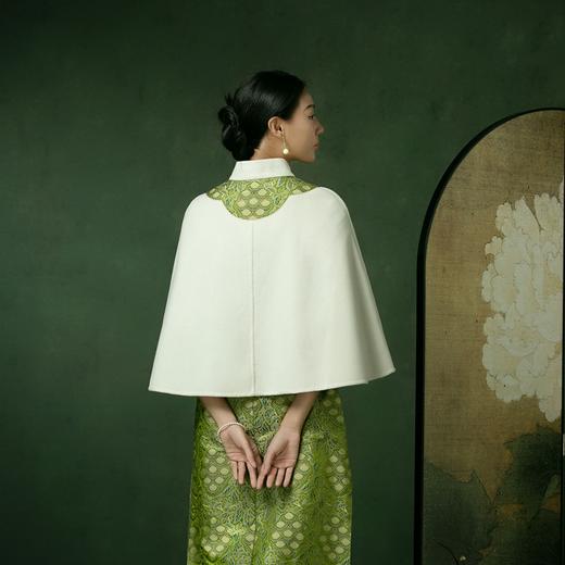 吉祥衣家新中式国风秋冬保暖气质复古白色女装花落菩提斗篷披肩 商品图2