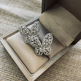 “蝶恋花”蝴蝶复古钻耳钉 (非质量问题不退不换）