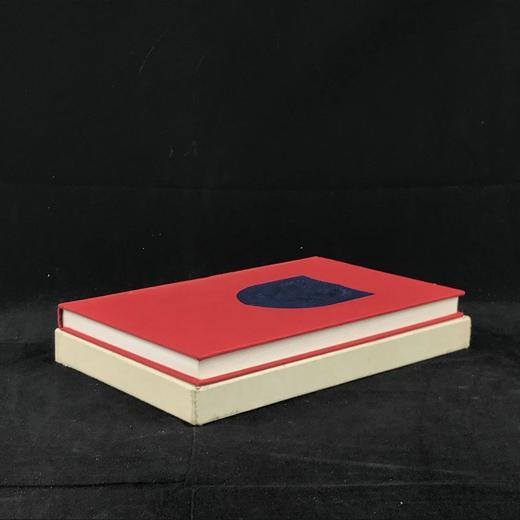 自由之火 数十幅插图 精装16开带书匣 商品图1