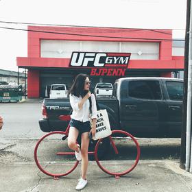  我值得，理想的生活、丰盛的爱。 