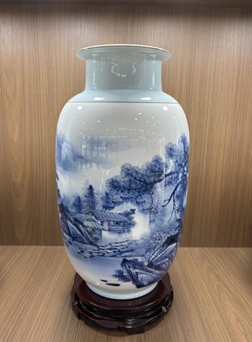 青花山水赏瓶 商品图0