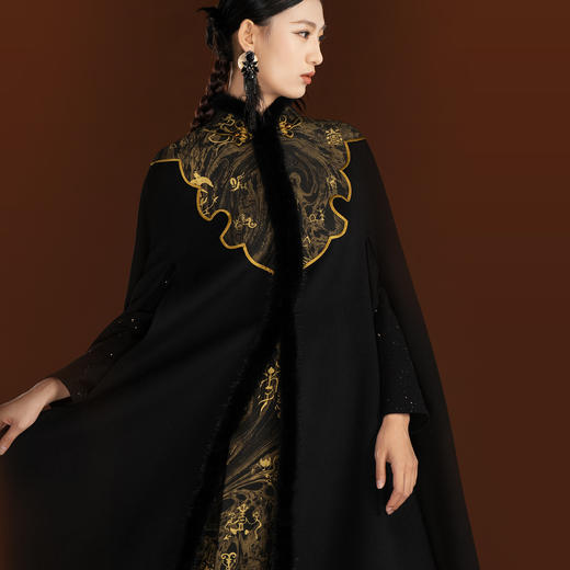 吉祥衣家新中式国风秋冬款高端气质女装上衣以邃远兮斗篷外披 商品图3